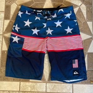 Quiksilver Board Shorts Size 29